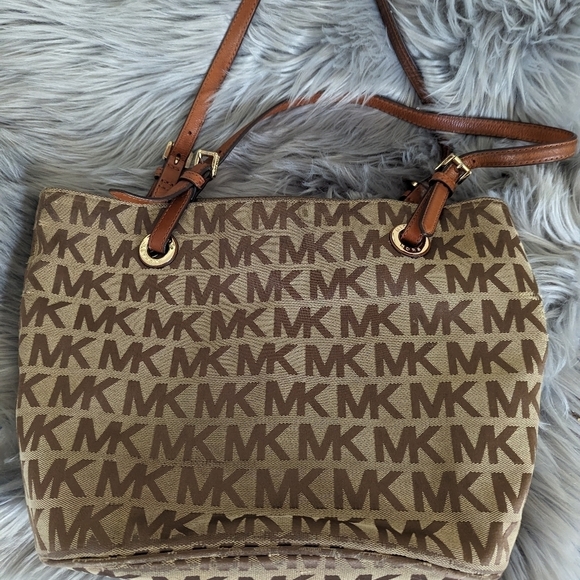 Michael kors MK purse bag - Picture 2 of 4